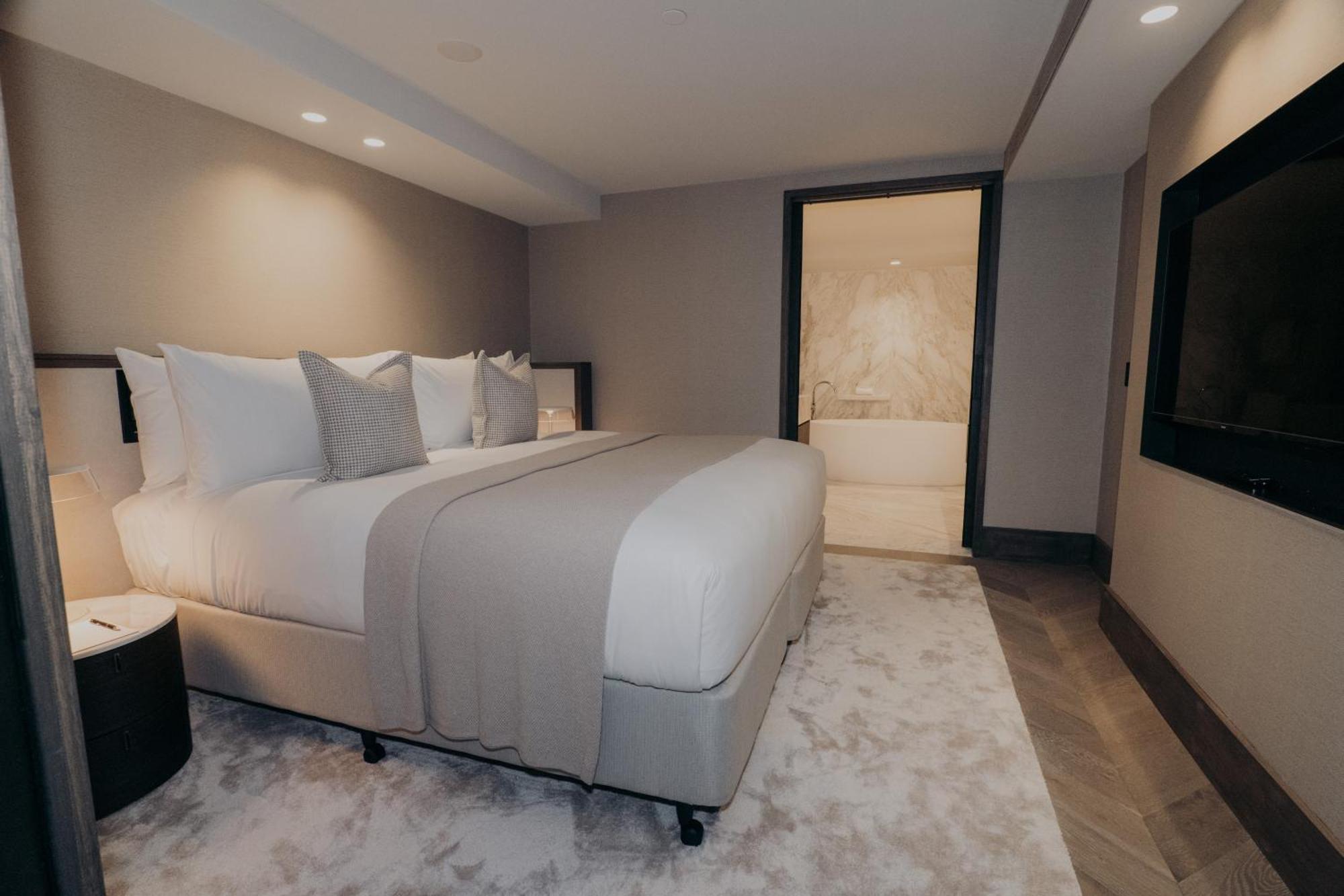 The Lyall Melbourne Room photo