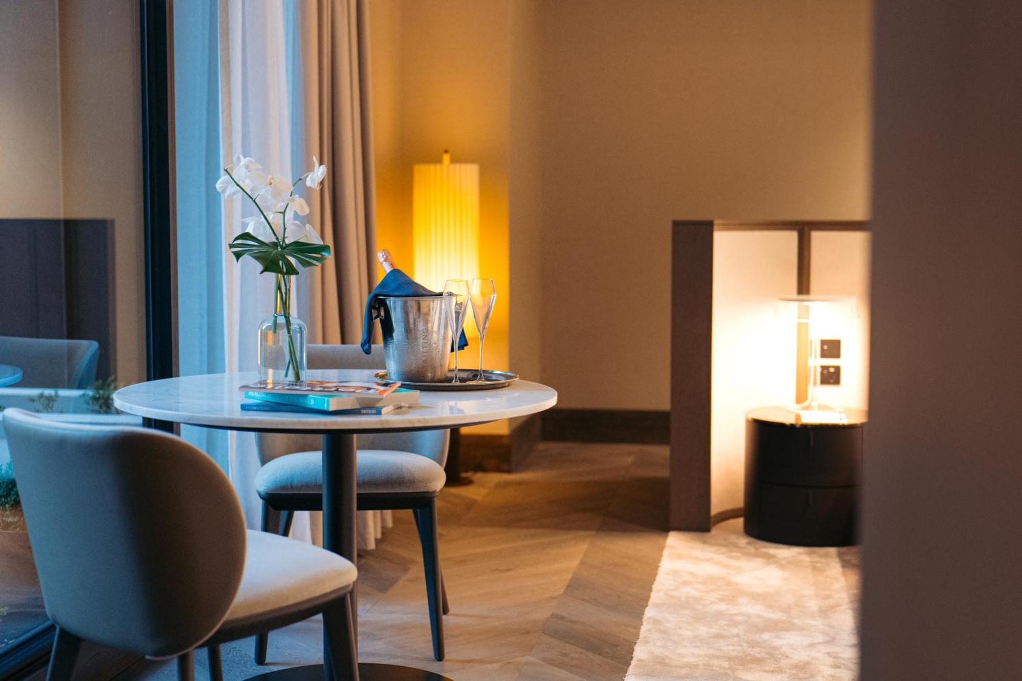 The Lyall Melbourne Room photo