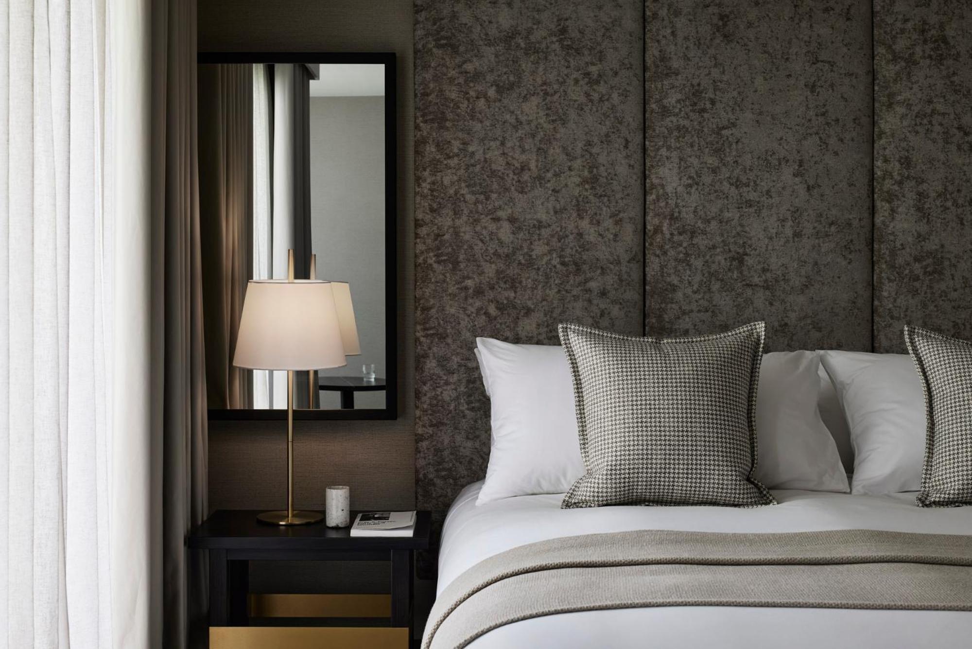 The Lyall Melbourne Room photo