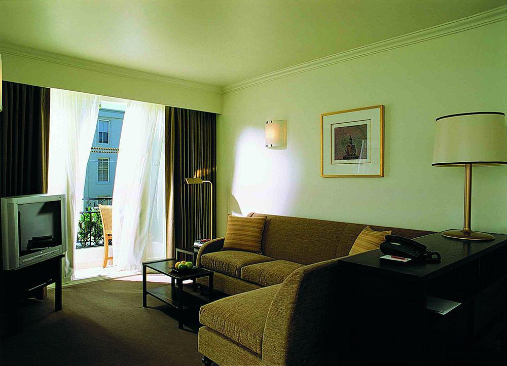 The Lyall Melbourne Room photo